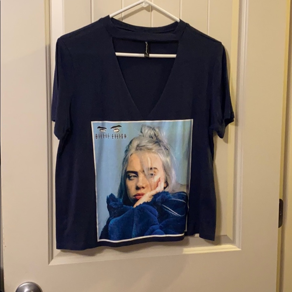 Medium Billie Eilish v neck tee